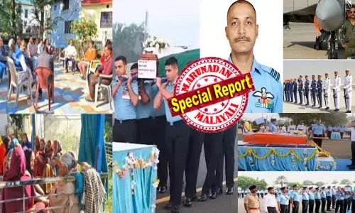 ഭാരത പുത്രനെ വഹിച്ചുള്ള വിലാപയാത്ര ജന്മനാട്ടില്‍ എത്തിച്ചപ്പോള്‍ എങ്ങും വിലാപം; അച്ഛന്റെ ചേതനയറ്റ മൃതദേഹം മകള്‍ ഏറ്റുവാങ്ങുന്ന ഹൃദയഭേദകമായ കാഴ്ച; കരഞ്ഞ് തളര്‍ന്നിരിക്കുന്ന ഉറ്റവര്‍; വിംഗ് കമാന്‍ഡര്‍ നമാംശ് സ്യാല്‍ രാജ്യത്തിന്റെ അവസാന സല്യൂട്ട് നേടുമ്പോള്‍