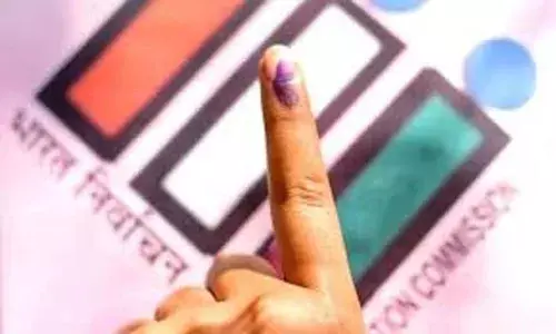 തദ്ദേശസ്വയംഭരണ തിരഞ്ഞെടുപ്പ്; പോസ്റ്റല്‍ ബാലറ്റ് വിതരണം 26 ന് തുടങ്ങും; തിരഞ്ഞെടുപ്പ് ഡ്യൂട്ടിയിലുള്ള സമ്മതിദായകര്‍ക്ക് പോസ്റ്റല്‍ ബാലറ്റിന് അപേക്ഷിക്കാമെന്ന് തിരഞ്ഞെടുപ്പ് കമ്മീഷന്‍