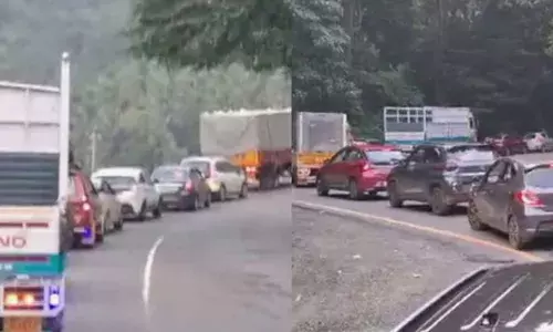 അവധി ദിവസമായത് കൊണ്ട് തന്നെ കൂടുതൽ പേർ വയനാട്ടിലേക്ക് യാത്ര തിരിച്ചതോടെ താമരശ്ശേരി ചുരത്തിൽ രൂപപ്പെട്ട ബ്ലോക്ക്; മണിക്കൂറുകൾ നീണ്ടതും ഒരു യാത്രക്കാരിക്ക് സംഭവിച്ചത്