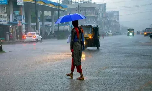 സംസ്ഥാനത്ത് അടുത്ത അഞ്ച് ദിവസം ശക്തമായ മഴ; ഏഴ് ജില്ലകളില് ഇന്ന് യെല്ലോ അലര്ട്ട് സംസ്ഥാനത്ത് അടുത്ത അഞ്ച് ദിവസം ശക്തമായ മഴ; ഏഴ് ജില്ലകളില് ഇന്ന് യെല്ലോ അലര്ട്ട്