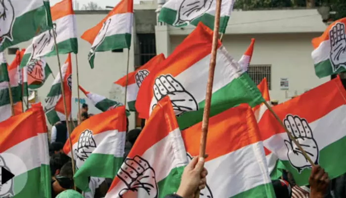 അനുനയ നീക്കം ഫലം കണ്ടില്ല, കട്ടപ്പന നഗരസഭയില് കോണ്ഗ്രസിന് നാല് വിമതര്; സിപിഐക്കും വിമത ഭീഷണി അനുനയ നീക്കം ഫലം കണ്ടില്ല, കട്ടപ്പന നഗരസഭയില് കോണ്ഗ്രസിന് നാല് വിമതര്; സിപിഐക്കും വിമത ഭീഷണി