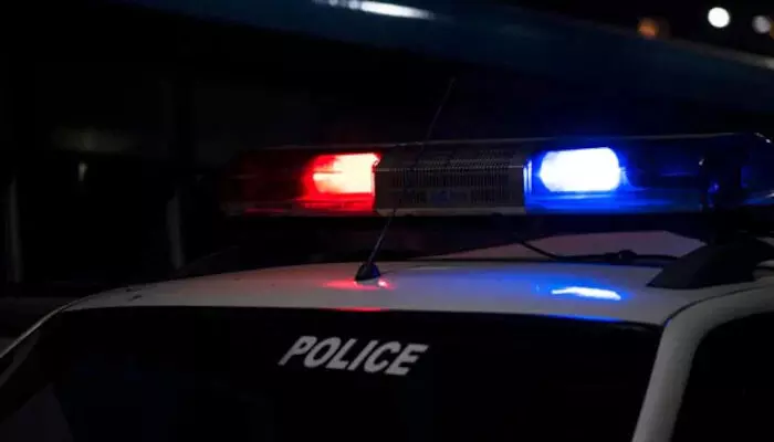 ഹോട്ടലില്‍ വച്ച് കാബിന്‍ ക്രൂവായ 26കാരിയെ ബലാത്സംഗം ചെയ്തു; സ്വകാര്യ വിമാനക്കമ്പനിയുടെ 60കാരനായ  പൈലറ്റിനെതിരെ കേസ്