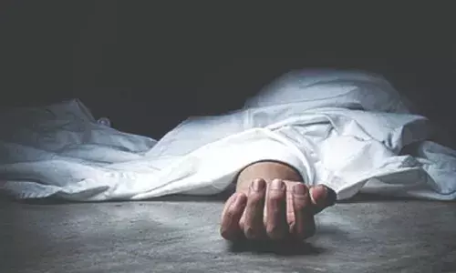 വിവാഹാഭ്യര്‍ത്ഥന നിരസിച്ചതിന് 19കാരിയെ കഴുത്തറുത്ത് കൊന്നു; സംഭവ സ്ഥലത്ത് നിന്നും ഓടി രക്ഷപ്പെട്ട പ്രതിക്കായി തിരച്ചില്‍