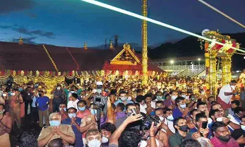 അയ്യപ്പ ദര്‍ശനത്തിനായി ഭക്തരുടെ പ്രവാഹം  തുടരുന്നു; ഇതുവരെ എത്തിയത് ആറരലക്ഷം പേര്‍