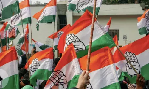 അനുനയ നീക്കം ഫലം കണ്ടില്ല, കട്ടപ്പന നഗരസഭയില്‍ കോണ്‍ഗ്രസിന് നാല് വിമതര്‍; സിപിഐക്കും വിമത ഭീഷണി