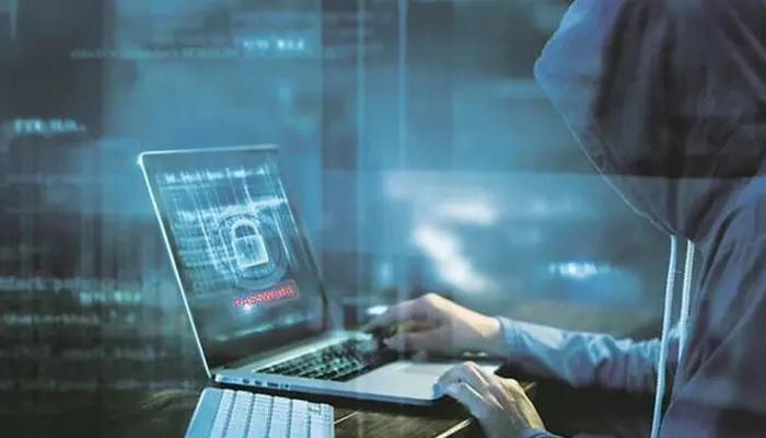 ഓണ്‍ലൈന്‍ ട്രേഡിങിന്റെ പേരില്‍ ഇരട്ടിത്തുക ലാഭം വാഗ്ദാനം ചെയ്ത് തട്ടിപ്പ്; ഗുജറാത്ത് സ്വദേശിനിക്ക് നഷ്ടമായത് 10.80 ലക്ഷം രൂപ