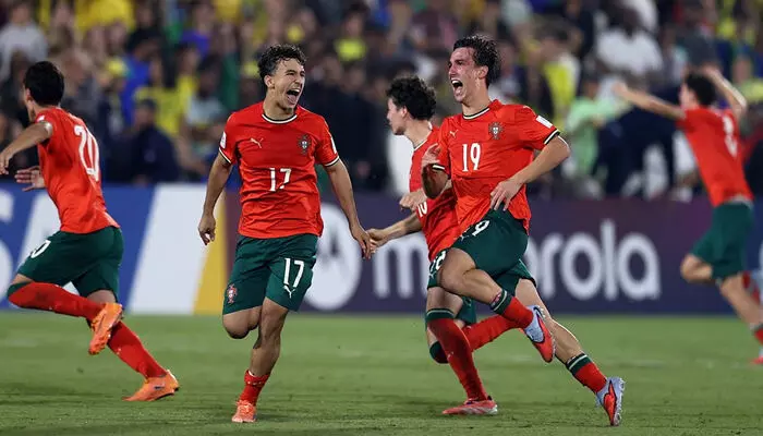 അണ്ടർ-17 ഫുട്ബോൾ ലോകകപ്പ് സെമിയിൽ ബ്രസീലിന് ഷൂട്ടൗട്ടിൽ തോൽവി; കലാശപ്പോരിന് ടിക്കറ്റെടുത്ത് പോർച്ചുഗൽ; ഫൈനലിൽ എതിരാളികൾ ഓസ്ട്രിയ