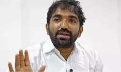 പുതുപ്പളളി മണ്ഡലത്തിലെ 61, 67, 92 നമ്പര് ബൂത്തുകളില് എസ്ഐആര് ഫോം വിതരണം പൂര്ത്തിയായെന്നാണ് തെരഞ്ഞെടുപ്പ് കമ്മീഷന് പറയുന്നത്; ഫോം ലഭിക്കാത്ത വോട്ടര്മാരുണ്ടെന്നും ഇവരുടെ പേരുകള് കൈമാറാന് തയാറാണെന്നും ചാണ്ടി ഉമ്മന്; എസ് ഐ ആര് കേസില് കക്ഷി ചേരാന് പുതുപ്പള്ളി എംഎല്എയും പുതുപ്പളളി മണ്ഡലത്തിലെ 61, 67, 92 നമ്പര് ബൂത്തുകളില് എസ്ഐആര് ഫോം വിതരണം പൂര്ത്തിയായെന്നാണ് തെരഞ്ഞെടുപ്പ് കമ്മീഷന് പറയുന്നത്; ഫോം ലഭിക്കാത്ത വോട്ടര്മാരുണ്ടെന്നും ഇവരുടെ പേരുകള് കൈമാറാന് തയാറാണെന്നും ചാണ്ടി ഉമ്മന്; എസ് ഐ ആര് കേസില് കക്ഷി ചേരാന് പുതുപ്പള്ളി എംഎല്എയും