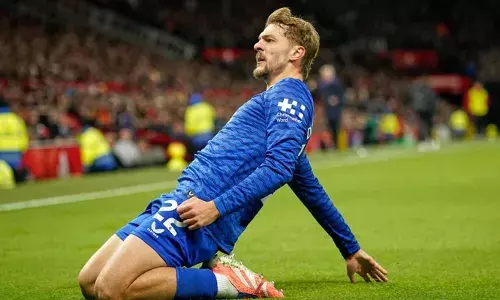 പ്രീമിയർ ലീഗിൽ മാഞ്ചസ്റ്റർ യുണൈറ്റഡിന് ഞെട്ടിക്കുന്ന തോൽവി; 10 പേരുമായി കളിച്ച് റെഡ് ഡെവിൾസിനെ വീഴ്ത്തി; 12 വർഷങ്ങൾക്ക് ശേഷം ഓൾഡ് ട്രാഫോർഡ് പിടിച്ചെടുത്ത് എവർട്ടൺ