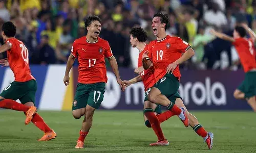 അണ്ടർ-17 ഫുട്ബോൾ ലോകകപ്പ് സെമിയിൽ ബ്രസീലിന് ഷൂട്ടൗട്ടിൽ തോൽവി; കലാശപ്പോരിന് ടിക്കറ്റെടുത്ത് പോർച്ചുഗൽ; ഫൈനലിൽ എതിരാളികൾ ഓസ്ട്രിയ