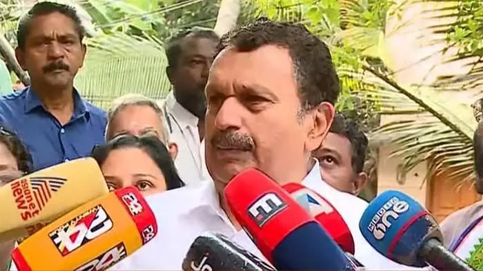 രാഹുല്‍ മാങ്കൂട്ടത്തിലിന് പാര്‍ട്ടി നേതാക്കളോടൊപ്പം വേദി പങ്കിടാനോ,  പാര്‍ട്ടി നടപടി ക്രമങ്ങളില്‍ പങ്കെടുക്കാനോ അവകാശമില്ല; രാഹുലിനെതിരായ ആരോപണങ്ങളില്‍ അന്വേഷണം നടക്കുകയാണ്; കെ സുധാകരനെ തള്ളി കെ മുരളീധരന്‍