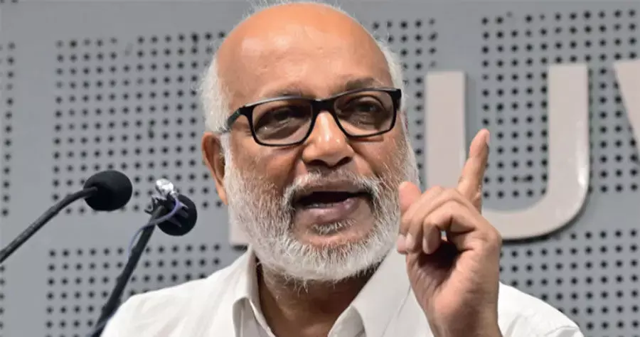 നാല് തൊഴില് കോഡുകളുടെ ഏകപക്ഷീയമായ വിജ്ഞാപനം കേന്ദ്ര സര്ക്കാര് സ്ഥാപിക്കാന് ശ്രമിക്കുന്ന ഏകാധിപത്യ നീക്കങ്ങളുടെ പരമ്പരയിലെ ഏറ്റവും പുതിയ നീക്കം; കോര്പറേറ്റ് ഭരണവര്ഗത്തിനെതിരായ പോരാട്ടം തുടരണമെന്ന് എംഎ ബേബി നാല് തൊഴില് കോഡുകളുടെ ഏകപക്ഷീയമായ വിജ്ഞാപനം കേന്ദ്ര സര്ക്കാര് സ്ഥാപിക്കാന് ശ്രമിക്കുന്ന ഏകാധിപത്യ നീക്കങ്ങളുടെ പരമ്പരയിലെ ഏറ്റവും പുതിയ നീക്കം; കോര്പറേറ്റ് ഭരണവര്ഗത്തിനെതിരായ പോരാട്ടം തുടരണമെന്ന് എംഎ ബേബി