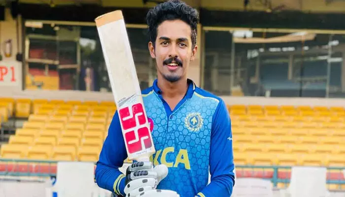 വെടിക്കെട്ട് സെഞ്ചുറിയുമായി രോഹൻ കുന്നുമ്മൽ; ഫിഫ്‌റ്റിയടിച്ച് സഞ്ജു സാംസൺ; സയ്യിദ് മുഷ്താഖ് അലി ട്രോഫിയിൽ കേരളത്തിന് വിജയത്തുടക്കം; ഒഡീഷയ്‌ക്കെതിരെ 10 വിക്കറ്റിന്റെ അനായാസ ജയം