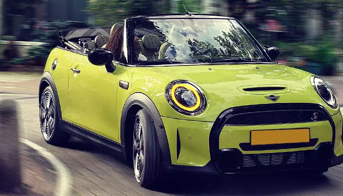 മിനി കൂപ്പർ കൺവെർട്ടിബിൾ ഇന്ത്യൻ വിപണിയിൽ ഉടൻ പുറത്തിറങ്ങും; പ്രീ-ബുക്കിംഗുകൾ ആരംഭിച്ചു; കാത്തിരിപ്പിൽ വാഹനപ്രേമികൾ