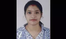 തൃശൂരില്‍ ഗര്‍ഭിണി ഭര്‍തൃവീട്ടില്‍ തീ കൊളുത്തി മരിച്ച നിലയില്‍; മരിച്ചത് മാട്ടുമല മാക്കോത്ത് വീട്ടില്‍ ഷാരോണിന്റെ ഭാര്യ അര്‍ച്ചന; പ്രണയവിവാഹം നടന്നത് ആറുമാസം മുന്‍പ്