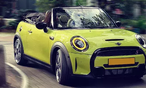 മിനി കൂപ്പർ കൺവെർട്ടിബിൾ ഇന്ത്യൻ വിപണിയിൽ ഉടൻ പുറത്തിറങ്ങും; പ്രീ-ബുക്കിംഗുകൾ ആരംഭിച്ചു; കാത്തിരിപ്പിൽ വാഹനപ്രേമികൾ