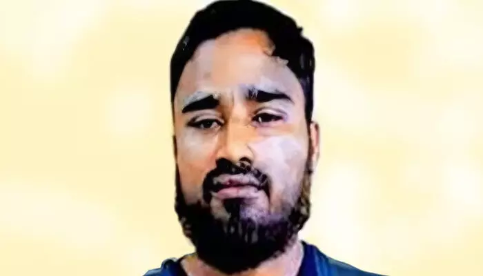 ചെന്നൈയില് മലയാളി ടിടിഇക്ക് നേരെ ആക്രമണം; തള്ളിയിട്ട ശേഷം മുഖത്ത് മാന്തിയും വസ്ത്രം കീറിയും പരാക്രമം: അസം സ്വദേശി അറസ്റ്റില് ചെന്നൈയില് മലയാളി ടിടിഇക്ക് നേരെ ആക്രമണം; തള്ളിയിട്ട ശേഷം മുഖത്ത് മാന്തിയും വസ്ത്രം കീറിയും പരാക്രമം: അസം സ്വദേശി അറസ്റ്റില്