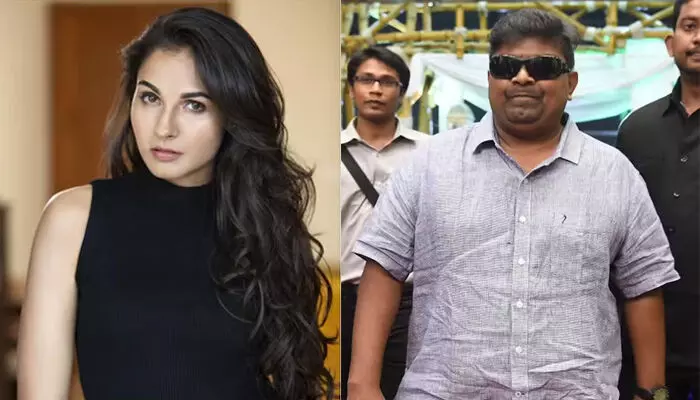 സ്കര്ട്ട് കുറച്ചു താഴ്ത്തിയാല് സിനിമക്ക് കൂടുതല് മൈലേജ് ലഭിക്കുമെന്ന് വിചാരിക്കുന്നവരുണ്ട്; പിസാസ് 2-ൽ ഇറോട്ടിക് രംഗങ്ങളുണ്ട്; നഗ്നരംഗം ഒഴിവാക്കിയത് നിർമ്മാതാവിനെ ഓർത്ത്; വെളിപ്പെടുത്തലുമായി ആൻഡ്രിയ സ്കര്ട്ട് കുറച്ചു താഴ്ത്തിയാല് സിനിമക്ക് കൂടുതല് മൈലേജ് ലഭിക്കുമെന്ന് വിചാരിക്കുന്നവരുണ്ട്; പിസാസ് 2-ൽ ഇറോട്ടിക് രംഗങ്ങളുണ്ട്; നഗ്നരംഗം ഒഴിവാക്കിയത് നിർമ്മാതാവിനെ ഓർത്ത്; വെളിപ്പെടുത്തലുമായി ആൻഡ്രിയ