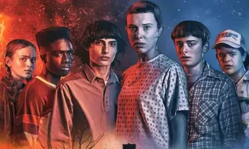 സ്ട്രേഞ്ചർ തിങ്സ് സീസൺ 5 പ്രീമിയറിനിടെ നെറ്റ്ഫ്ലിക്സ് തകരാറിലായി; പിന്നാലെ ട്രോൾ മഴ; അപ്സൈഡ് ഡൗൺ ലോകം നെറ്റ്ഫ്ലിക്സിനെ തന്നെ വിഴുങ്ങിയോ എന്ന് ആരാധകർ