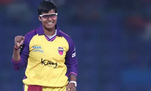 വനിതാ പ്രീമിയർ ലീഗ് ലേലത്തിൽ ദീപ്തി ശർമ്മയ്ക്ക് വൻ നേട്ടം; ഡബ്ല്യു.പി.എൽ ചരിത്രത്തിലെ ഏറ്റവും വിലയേറിയ രണ്ടാമത്തെ താരം; സ്റ്റാർ ഓൾ റൗണ്ടറെ യു.പി. വാരിയേഴ്‌സ് ടീമിലെത്തിച്ചത് 3.2 കോടിക്ക്