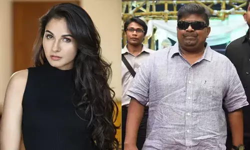 സ്‌കര്‍ട്ട് കുറച്ചു താഴ്ത്തിയാല്‍ സിനിമക്ക് കൂടുതല്‍ മൈലേജ് ലഭിക്കുമെന്ന് വിചാരിക്കുന്നവരുണ്ട്; പിസാസ് 2-ൽ ഇറോട്ടിക് രംഗങ്ങളുണ്ട്; നഗ്നരംഗം ഒഴിവാക്കിയത് നിർമ്മാതാവിനെ ഓർത്ത്; വെളിപ്പെടുത്തലുമായി ആൻഡ്രിയ