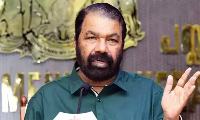 മുകേഷിന്റെ കേസിനെ കുറിച്ച് തനിക്ക് അറിയില്ല; അതിജീവിതയെ കുറിച്ചുള്ള കോണ്ഗ്രസ് പ്രതികരണങ്ങളില് തെളിയുന്നത് അവരുടെ സംസ്കാരം; എല്ലാവരും അതിജീവിതക്കൊപ്പം ഉറച്ചുനില്ക്കേണ്ട സമയമാണ് ഇതെന്ന് വി ശിവന്കുട്ടി മുകേഷിന്റെ കേസിനെ കുറിച്ച് തനിക്ക് അറിയില്ല; അതിജീവിതയെ കുറിച്ചുള്ള കോണ്ഗ്രസ് പ്രതികരണങ്ങളില് തെളിയുന്നത് അവരുടെ സംസ്കാരം; എല്ലാവരും അതിജീവിതക്കൊപ്പം ഉറച്ചുനില്ക്കേണ്ട സമയമാണ് ഇതെന്ന് വി ശിവന്കുട്ടി