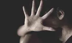 ആറു വയസ്സുകാരിയെ ക്രൂരമായി ബലാത്സംഗം ചെയ്തതിന് അറസ്റ്റ് ചെയ്തു; സ്റ്റേഷനിൽ എത്തിച്ചപ്പോൾ രക്ഷപെടാൻ ശ്രമം; ഞൊടിയിടയിൽ പ്രതിയെ വെടിവെച്ചിട്ട് പോലീസ്; സംഭവം മധ്യപ്രദേശിൽ