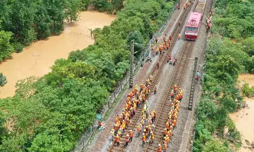 പരീക്ഷണയോട്ടം നടത്തുകയായിരുന്ന ട്രെയിന്‍ ഇടിച്ചു;  ചൈനയില്‍ 11 റെയില്‍വേ ജീവനക്കാര്‍ക്ക് ദാരുണാന്ത്യം