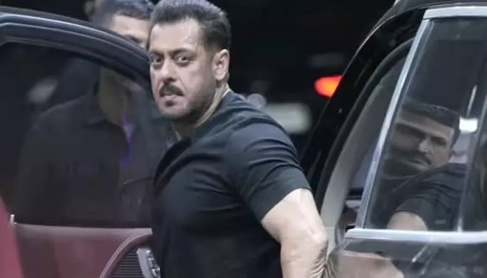 അത് പാൻ മസാല അല്ലായിരുന്നു, ഏലക്കയായിരുന്നു; പരസ്യ വിവാദത്തിൽ വിശദീകരണം നൽകി സൽമാൻ ഖാൻ; രേഖകളിലെ ഒപ്പ് താരത്തിന്റേതല്ലെന്നും അഭിഭാഷകൻ അത് പാൻ മസാല അല്ലായിരുന്നു, ഏലക്കയായിരുന്നു; പരസ്യ വിവാദത്തിൽ വിശദീകരണം നൽകി സൽമാൻ ഖാൻ; രേഖകളിലെ ഒപ്പ് താരത്തിന്റേതല്ലെന്നും അഭിഭാഷകൻ