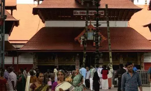 ഗുരുവായൂര്‍ ഏകാദശി തിങ്കളാഴ്ച ആഘോഷിക്കും; ഒരുക്കങ്ങള്‍ പൂര്‍ത്തിയായി