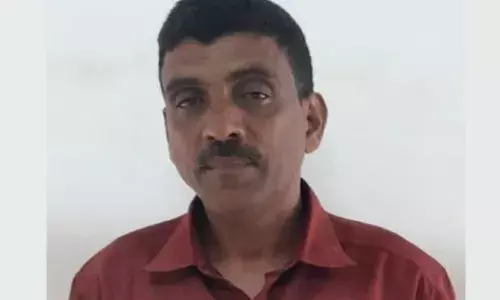 ഒപിയിലേക്ക് പോകുന്ന സ്റ്റെപ്പിൽ നോക്കി നിന്നു; മുന്നിലേക്ക് ചാടിയെത്തി മോശം പെരുമാറ്റം; പ്രായപൂർത്തിയാകാത്ത പെൺകുട്ടിയെ ഉപദ്രവിച്ച 51കാരന് ശിക്ഷ വിധിച്ച് കോടതി