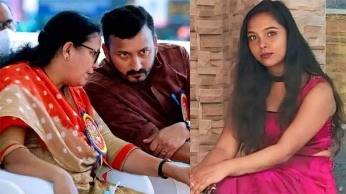 ഇരയുടെ ഫോട്ടോ പബ്ലിക് ആക്കുന്നതില് വിഷമമുണ്ട്, രമയാണ് അറുപത് തികഞ്ഞ ഇര; വടകര എംഎല്എയെ അപമാനിച്ച് ഡിവൈഎഫ്ഐ നേതാവ്; കടുത്ത വിമര്ശനവുമായി സോഷ്യല് മീഡിയ; അതെ ഇര ആയിരുന്നു, സിപിഎം 51 വെട്ട് വെട്ടി കൊന്ന ടിപിയുടെ ഭാര്യയെന്ന് കമന്റുകള് ഇരയുടെ ഫോട്ടോ പബ്ലിക് ആക്കുന്നതില് വിഷമമുണ്ട്, രമയാണ് അറുപത് തികഞ്ഞ ഇര; വടകര എംഎല്എയെ അപമാനിച്ച് ഡിവൈഎഫ്ഐ നേതാവ്; കടുത്ത വിമര്ശനവുമായി സോഷ്യല് മീഡിയ; അതെ ഇര ആയിരുന്നു, സിപിഎം 51 വെട്ട് വെട്ടി കൊന്ന ടിപിയുടെ ഭാര്യയെന്ന് കമന്റുകള്