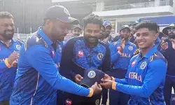 അഞ്ച് സിക്സും 2 ഫോറും പറത്തി സഞ്ജുവിന്റെ വെടിക്കെട്ട്; മുഷ്താഖ് അലിയിൽ കേരളത്തിന് അനായാസ ജയം; ഛത്തീസ്ഗഢിന്റെ വിജയലക്ഷ്യം മറികടന്നത് 58 പന്തുകൾ ബാക്കിനിൽക്കെ; ആസിഫ് മൂന്ന് വിക്കറ്റ് അഞ്ച് സിക്സും 2 ഫോറും പറത്തി സഞ്ജുവിന്റെ വെടിക്കെട്ട്; മുഷ്താഖ് അലിയിൽ കേരളത്തിന് അനായാസ ജയം; ഛത്തീസ്ഗഢിന്റെ വിജയലക്ഷ്യം മറികടന്നത് 58 പന്തുകൾ ബാക്കിനിൽക്കെ; ആസിഫ് മൂന്ന് വിക്കറ്റ്