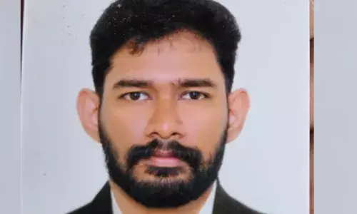 കൺമുന്നിൽ വെച്ച് കുളിക്കാനിറങ്ങിയ കുട്ടി ഒഴുക്കില്‍പ്പെട്ടു; ഒന്നും നോക്കാതെ രക്ഷിക്കാൻ എടുത്തുചാടിയ യുവാവിന് ദാരുണാന്ത്യം; സംഭവം തൃശൂരിൽ