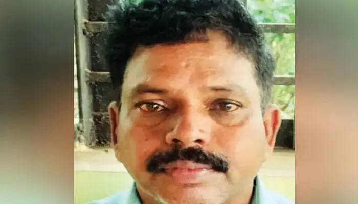 വീട്ടില് അതിക്രമിച്ചുകയറി വീട്ടമ്മയായ യുവതിയെ ബലാത്സംഗംചെയ്ത കേസ്; പ്രതിക്ക് പത്തുവര്ഷം തടവും ഒരുലക്ഷം രൂപ പിഴയും വീട്ടില് അതിക്രമിച്ചുകയറി വീട്ടമ്മയായ യുവതിയെ ബലാത്സംഗംചെയ്ത കേസ്; പ്രതിക്ക് പത്തുവര്ഷം തടവും ഒരുലക്ഷം രൂപ പിഴയും