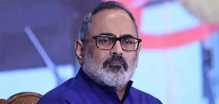 ശബരിമല വിഷയം മറയ്ക്കാനാണ് ഇപ്പോള്‍ രാഹുല്‍ വിഷയം കൊണ്ടുവന്നത്; രാഹുല്‍ പാലക്കാട്ടുകാരുടെ തലയില്‍ കെട്ടിവെച്ച എംഎല്‍എ; നേതൃത്വം അറിഞ്ഞിട്ടും പാലക്കാട് കൊണ്ടുവന്നിറക്കി; ഇ ഡിയുടേത് രാഷ്ട്രീയ നീക്കമെന്ന് പറയുന്നത് ശുദ്ധ മണ്ടത്തരമെന്നും രാജീവ് ചന്ദ്രശേഖര്‍