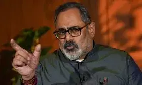 ശബരിമല സ്വര്ണക്കൊള്ളക്കേസില് സിബിഐ അന്വേഷണം ആവശ്യപ്പെട്ട് രാജീവ് ചന്ദ്രശേഖര് ഹൈക്കോടതിയില്; അടുത്ത ആഴ്ച ഹര്ജി പരിഗണിക്കും ശബരിമല സ്വര്ണക്കൊള്ളക്കേസില് സിബിഐ അന്വേഷണം ആവശ്യപ്പെട്ട് രാജീവ് ചന്ദ്രശേഖര് ഹൈക്കോടതിയില്; അടുത്ത ആഴ്ച ഹര്ജി പരിഗണിക്കും