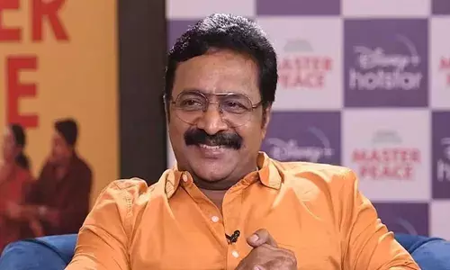 നായിക നടക്കുമ്പോൾ ഇടുപ്പ് ഇളകരുത്, സെൻസർ‌ഷിപ്പ് ഒരു അബദ്ധവും തട്ടിപ്പും; ഇതൊക്കെ സർക്കാരിന്റെ താൽപ്പര്യങ്ങൾക്ക് അനുസരിച്ചാണ്; മണ്ടൻ നിർദ്ദേശങ്ങൾക്കെതിരെ പോരാടണമെന്നും രഞ്ജി പണിക്കർ