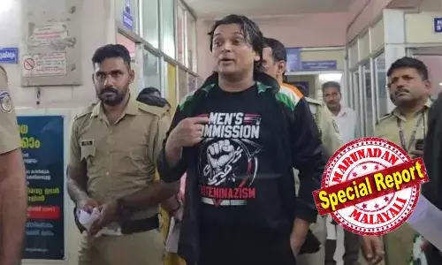 ഞാന്‍ ജയിലില്‍ നിരാഹാര സമരത്തിലേക്ക് പോകുന്നു; അഭിഭാഷകനും പോലീസും പറഞ്ഞത് പച്ചക്കള്ളം; ഇത് ആണുങ്ങള്‍ക്ക് വേണ്ടിയുള്ള സ്വാതന്ത്ര്യ സമരം; ജയിലിലേക്ക് കൊണ്ടുപോകവേ എല്ലാം കള്ളമെന്ന് പറഞ്ഞ് രാഹുല്‍ ഈശ്വര്‍; രാഹുലിന് വിനയായത് അറസ്റ്റിലായിരിക്കവേ ഫേസ്ബുക്കില്‍ പങ്കുവെച്ച വീഡിയോകളും; വീഡിയോ ദൃശ്യങ്ങള്‍ അവഗണിക്കാന്‍ കഴിയില്ലെന്ന് വ്യക്തമാക്കി കോടതിയുടെ വിധി