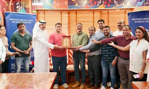 ബഹ്റൈന്‍ ഇന്ത്യന്‍ എംബസിയിലെ അഡ്മിനിസ്‌ട്രേറ്റീവ് അസിസ്റ്റന്റ് വികാസ് നാഗ്യക്ക് പ്രവാസി ലീഗല്‍ സെല്‍ യാത്രയയപ്പ് നല്‍കി