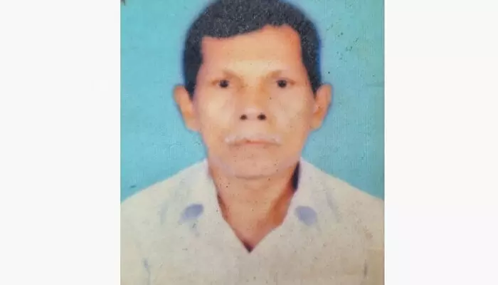 പൊട്ടിവീണ വൈദ്യുത കമ്പിയില് നിന്ന് ഷോക്കേറ്റ് കര്ഷകന് മരിച്ചു; കെഎസ്ഇബിയുടെ അനാസ്ഥയെന്ന് നാട്ടുകാര് പൊട്ടിവീണ വൈദ്യുത കമ്പിയില് നിന്ന് ഷോക്കേറ്റ് കര്ഷകന് മരിച്ചു; കെഎസ്ഇബിയുടെ അനാസ്ഥയെന്ന് നാട്ടുകാര്