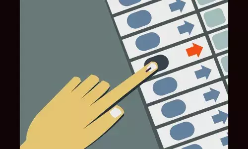 തദ്ദേശ തിരഞ്ഞെടുപ്പ്: ഡിസംബര്‍ 9 നും 11 നും രണ്ട് ദിവസം പൊതു അവധി പ്രഖ്യാപിച്ച് സംസ്ഥാന സര്‍ക്കാര്‍; സ്വകാര്യ മേഖലയിലെ വാണിജ്യ-വ്യവസായ സ്ഥാപനങ്ങള്‍ക്കും ശമ്പളത്തോടെയുള്ള അവധി