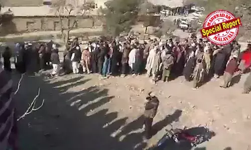 അഫ്ഗാനിസ്ഥാന്‍ വീണ്ടും ഇരുണ്ട യുഗത്തിലേക്ക്! താലിബാന്‍ ഭരണകൂടത്തിന്റെ കിരാത വാഴ്ച: 13 വയസ്സുകാരന്‍ സ്റ്റേഡിയത്തില്‍ വെച്ച് വധശിക്ഷ നടപ്പാക്കി; 80,000 കാണികള്‍; വെടിയൊച്ച കേട്ടപ്പോള്‍ അല്ലാഹു അക്ബര്‍ വിളികള്‍; മൂന്ന് വര്‍ഷത്തിനിടെ 12 പൊതുവധശിക്ഷകള്‍