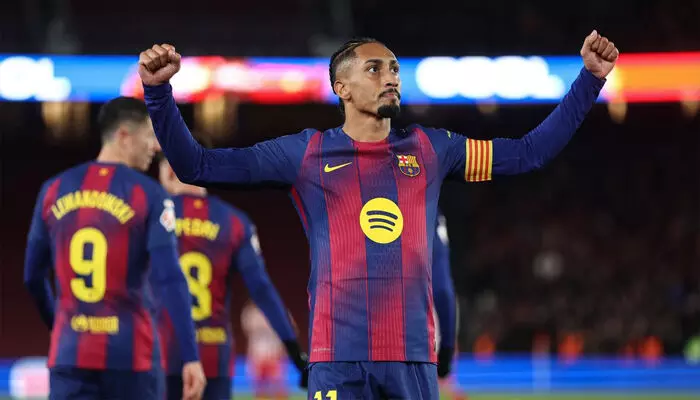 നൂകാംപിൽ നിറഞ്ഞാടി റഫീഞ്ഞ; അത്ലറ്റികോ മഡ്രിഡിനെ തകർത്തത് ഒന്നിനെതിരെ മൂന്ന് ഗോളുകൾക്ക്; സ്പാനിഷ് ലാ ലിഗയിൽ ബാഴ്സലോണ ഒന്നാമത് നൂകാംപിൽ നിറഞ്ഞാടി റഫീഞ്ഞ; അത്ലറ്റികോ മഡ്രിഡിനെ തകർത്തത് ഒന്നിനെതിരെ മൂന്ന് ഗോളുകൾക്ക്; സ്പാനിഷ് ലാ ലിഗയിൽ ബാഴ്സലോണ ഒന്നാമത്