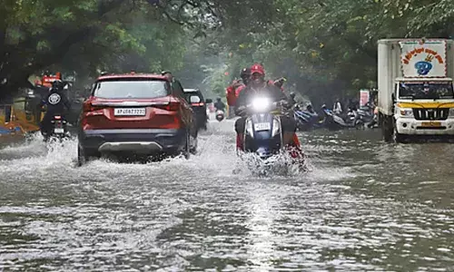 ചെന്നൈയില്‍ കനത്തമഴ; വിദ്യാഭ്യാസ സ്ഥാപനങ്ങള്‍ക്ക് നാളെയും അവധി