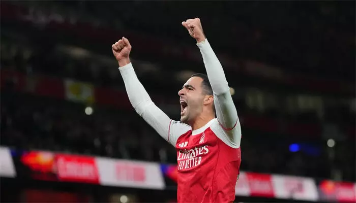 ഗോൾ വല കുലുക്കി മിക്കൽ മെറിനോയും, ബുകായോ സാക്കയും; എമിറേറ്റ്സിൽ പൊരുതി വീണ് ബ്രെന്റ്ഫോർഡ്; പ്രീമിയർ ലീഗിൽ തോൽവിയറിയാത്ത പത്താം മത്സരം; ആഴ്സണൽ ഒന്നാം സ്ഥാനത്ത്