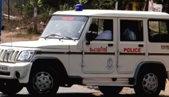 പത്തനംതിട്ടയിൽ 40കാരിയെ വെട്ടി പരിക്കേൽപ്പിച്ചു; കഴുത്തിന് ഗുരുതര പരിക്ക്; ഒളിവിൽ പോയ സുഹൃത്തിനായി അന്വേഷണം ഊർജ്ജിതമാക്കി പോലീസ്