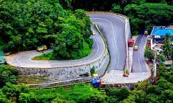 മുറിച്ചിട്ട മരത്തടികള് മാറ്റാന് നീക്കം; താമരശ്ശേരി ചുരത്തില് വെള്ളിയാഴ്ച ഗതാഗതം തടസപ്പെടും മുറിച്ചിട്ട മരത്തടികള് മാറ്റാന് നീക്കം; താമരശ്ശേരി ചുരത്തില് വെള്ളിയാഴ്ച ഗതാഗതം തടസപ്പെടും