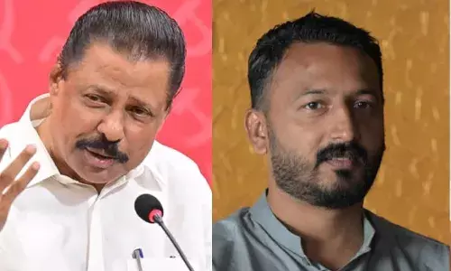 മകളോട് മോശമായി പെരുമാറിയെന്ന് കോണ്ഗ്രസ് നേതാവ് കെപിസിസിക്ക് പരാതി നല്കിയിട്ടും രാഹുലിനെ സംരക്ഷിച്ചു; പെണ്കുട്ടി നല്കിയ പരാതി വി ഡി സതീശന് പിതാവിനെ പോലെ പരിഹരിച്ചതാണ് പ്രശ്നമെന്ന് എം വി ഗോവിന്ദന് മകളോട് മോശമായി പെരുമാറിയെന്ന് കോണ്ഗ്രസ് നേതാവ് കെപിസിസിക്ക് പരാതി നല്കിയിട്ടും രാഹുലിനെ സംരക്ഷിച്ചു; പെണ്കുട്ടി നല്കിയ പരാതി വി ഡി സതീശന് പിതാവിനെ പോലെ പരിഹരിച്ചതാണ് പ്രശ്നമെന്ന് എം വി ഗോവിന്ദന്