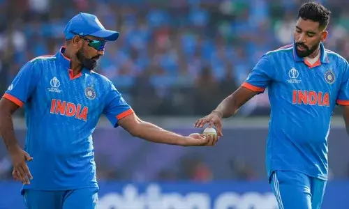 ബുംറയ്ക്ക് വിശ്രമം; ആഭ്യന്തര ക്രിക്കറ്റിൽ തിളങ്ങി മുഹമ്മദ് ഷമി; സിറാജ് എവിടെയെന്ന് ചോദിച്ച് മുൻ ഇന്ത്യൻ താരവും; ദക്ഷിണാഫ്രിക്കയുടെ തല്ലുവാങ്ങാൻ പ്രസിദ്ധ് കൃഷ്ണ; ആരാധകരിൽ ആശങ്ക